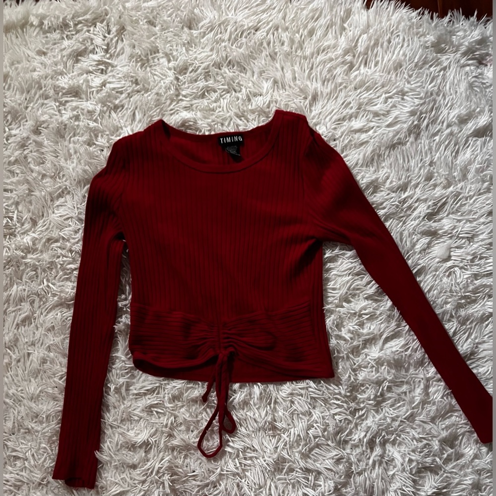 maroon long sleeve crop top